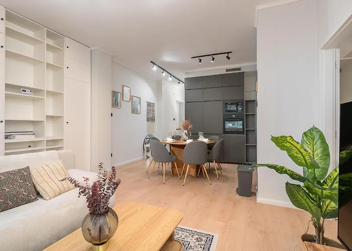 Lovely Quiet Near Heroes Square By Cavaland Appartement
