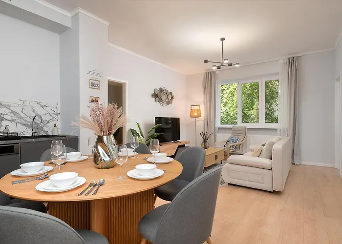 Appartement Lovely Quiet Near Heroes Square By Cavaland *