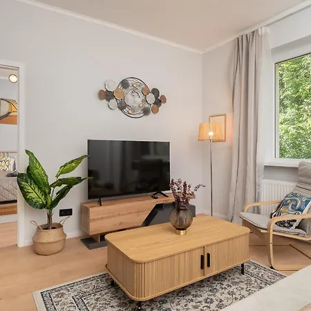 Lovely Quiet Near Heroes Square By Cavaland Apartment
