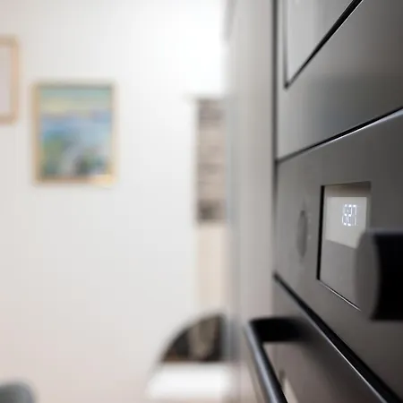 Apartment Lovely Quiet Near Heroes Square By Cavaland *